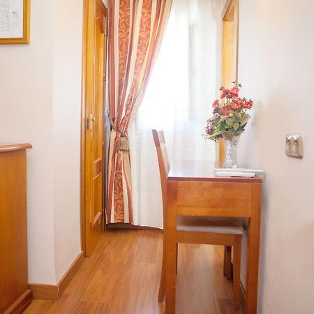Hotel Alameda Малага Екстериор снимка