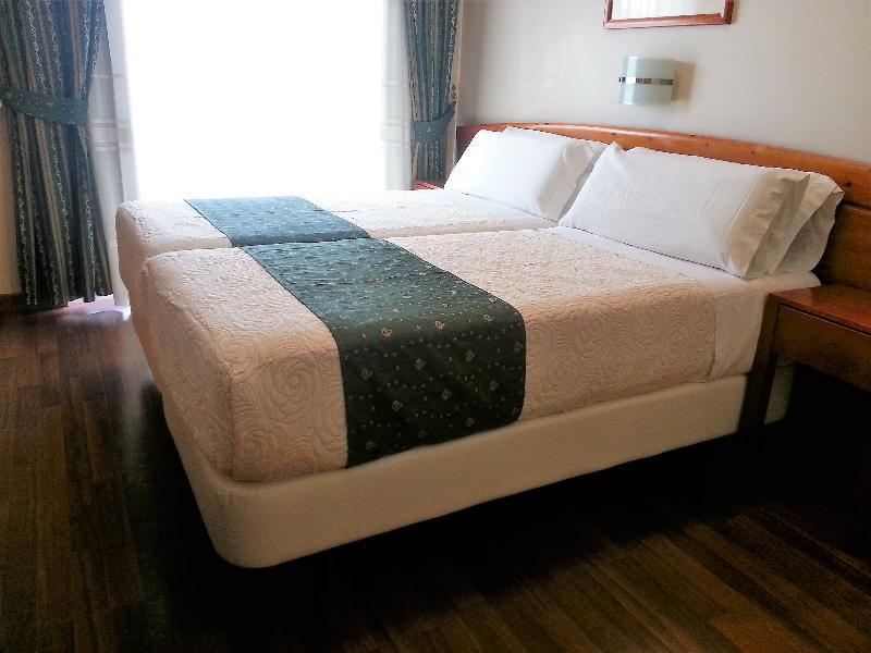 Hotel Alameda Малага Екстериор снимка