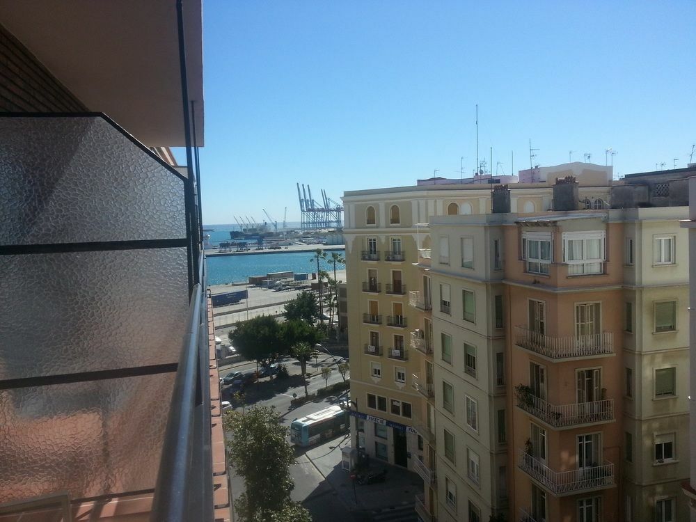 Hotel Alameda Малага Екстериор снимка